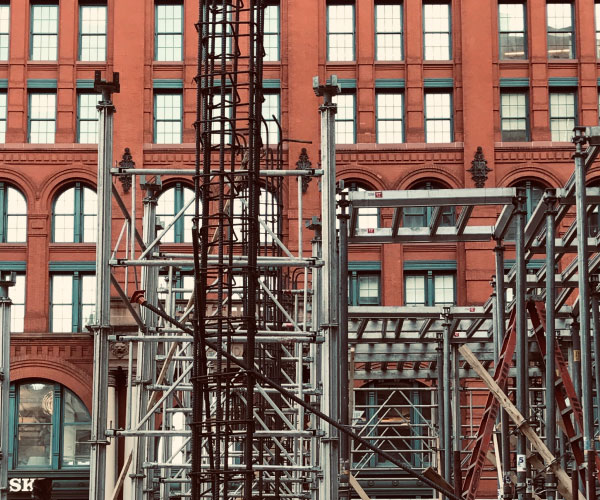 Construction site in NYC | Construction accounting guide | Knowify